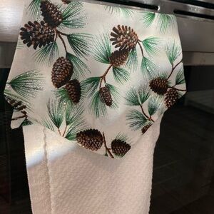 winter Pinecone sparkle kitchen towel
Hand made